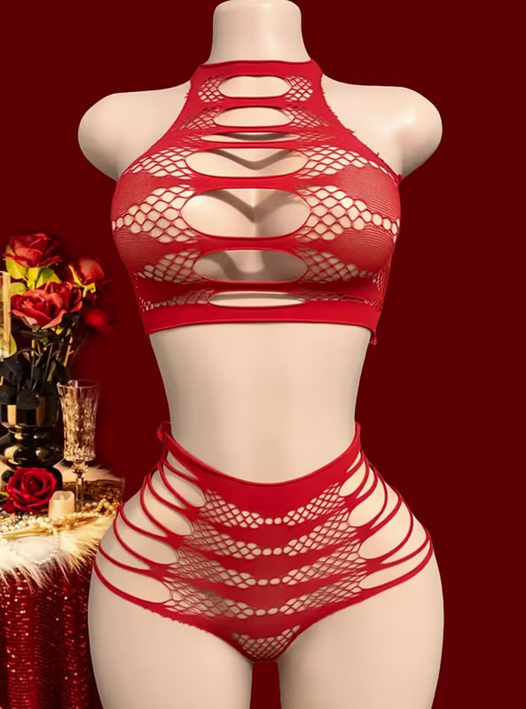 Conjunto de lenceria rojo de 2 piezas con crop top rasgado y panty calado en Tentación Tienda