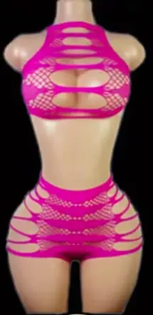 Conjunto de Lenceria Fucsia Espectacular 2 Piezas | Tentación Tienda 9 Conjunto de lenceria fucsia de 2 piezas con crop top rasgado y panty calado en Tentación Tienda